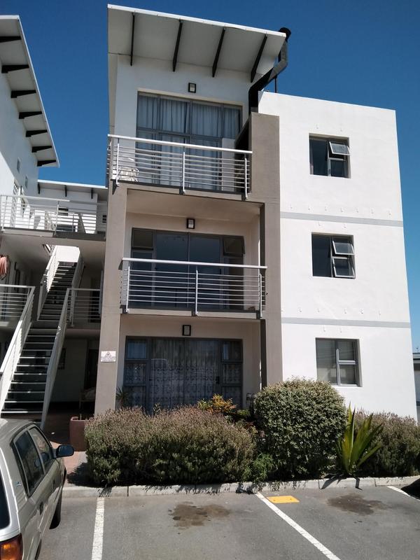 2 Bedroom Property for Sale in Whispering Pines Western Cape